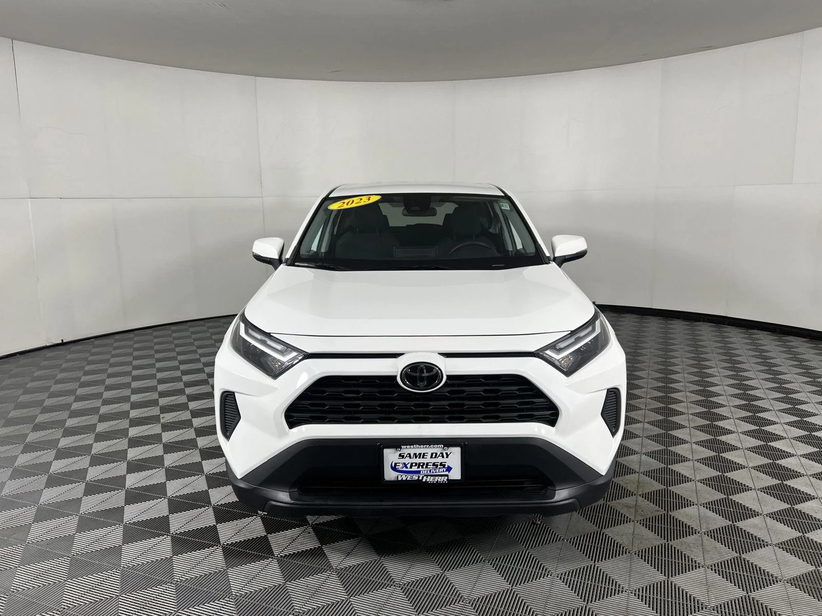 Used 2023 Ice Cap Toyota LE image 2