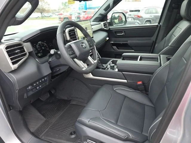 2026 Toyota Tundra Limited - Photo 10