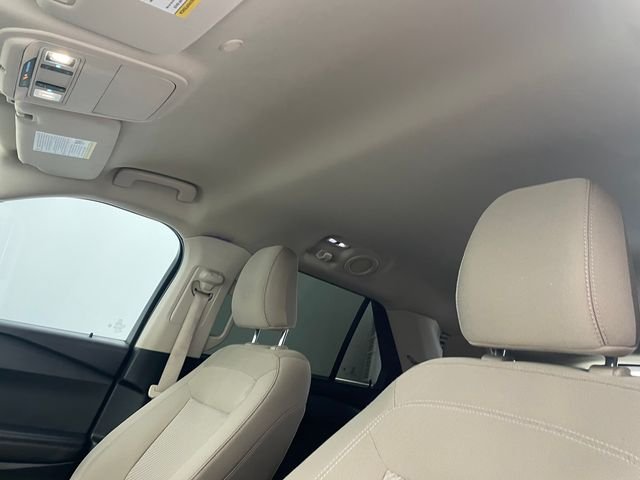 Used 2021 Oxford White Ford Base image 4