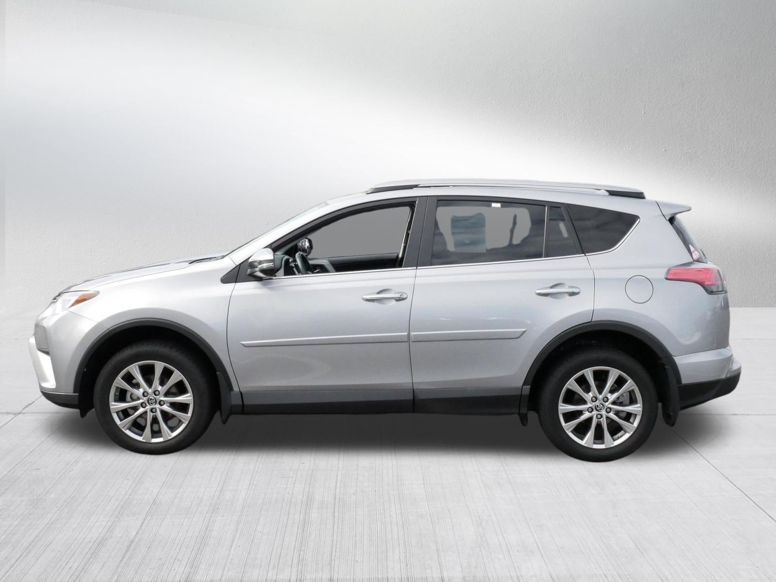 Used 2018 SILVER SKY METALLIC Toyota Limited image 4