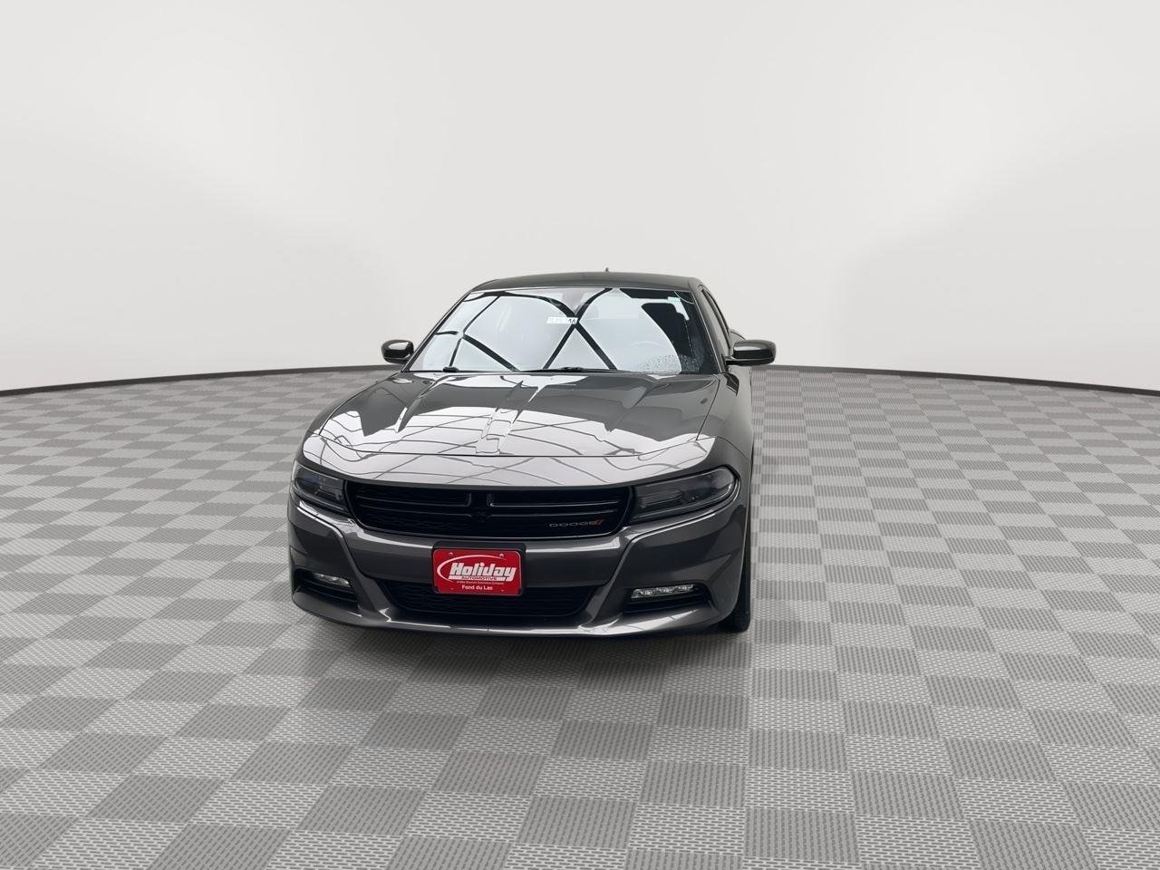 Used 2017 Granite Pearlcoat Dodge SXT image 29