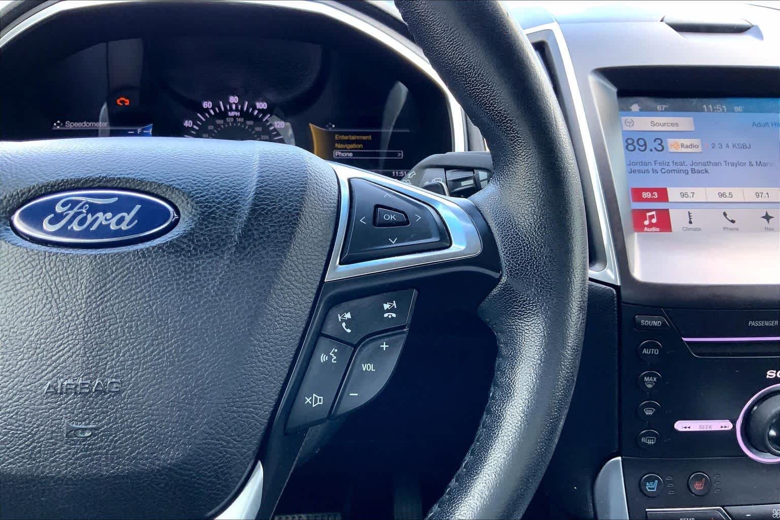 Used 2016 White Platinum Metallic Tri-Coat Ford Titanium image 24