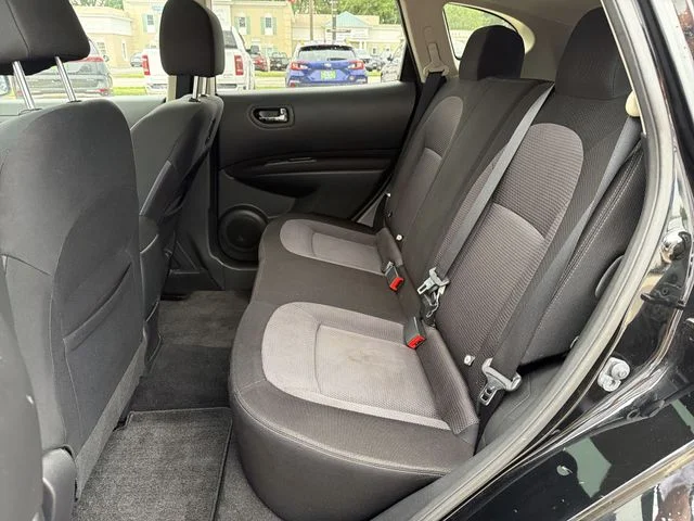 Used 2012 Black Nissan SV image 25