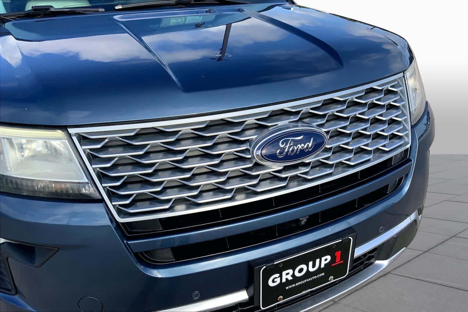 Used 2019 Blue Ford Platinum image 30