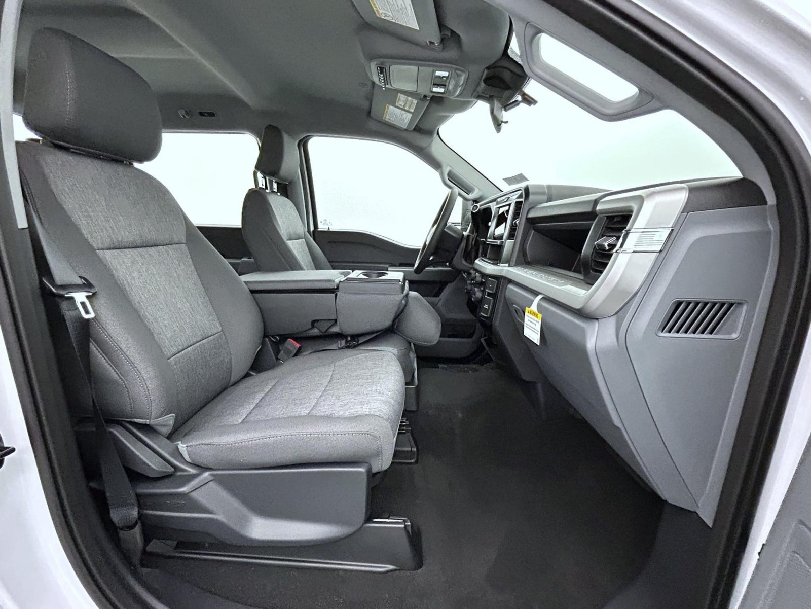 New 2026 Oxford White Ford XL image 15