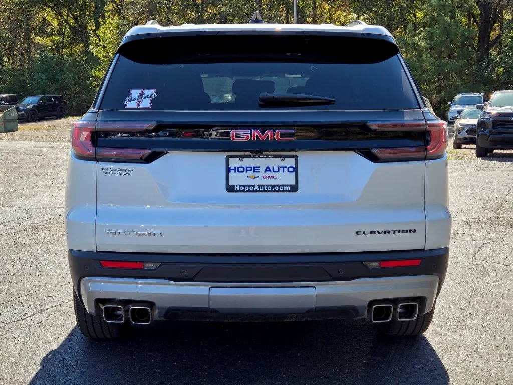 Used 2025 White GMC Elevation image 4