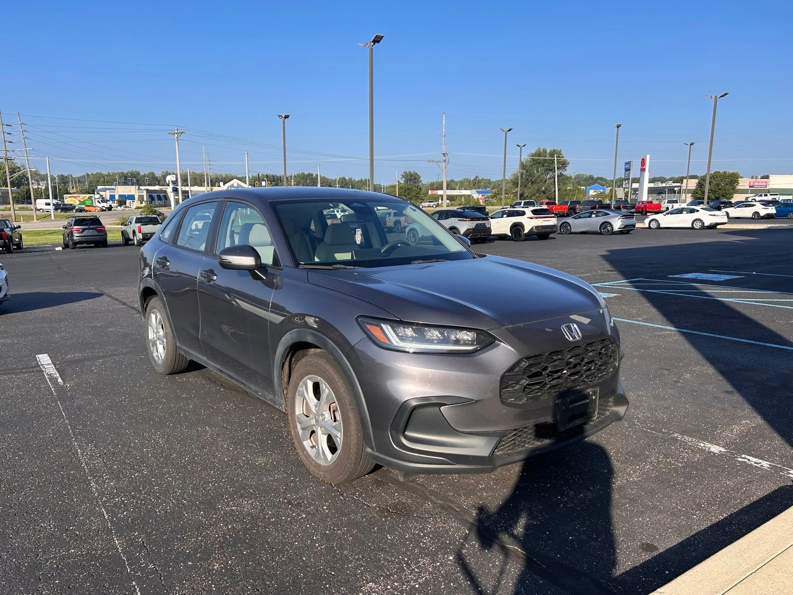 Used 2023  Honda LX image 1