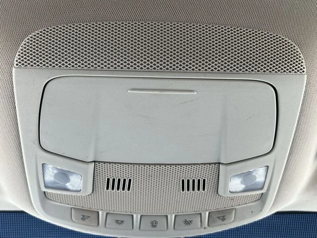 Used 2019 Gray Ford SEL image 18