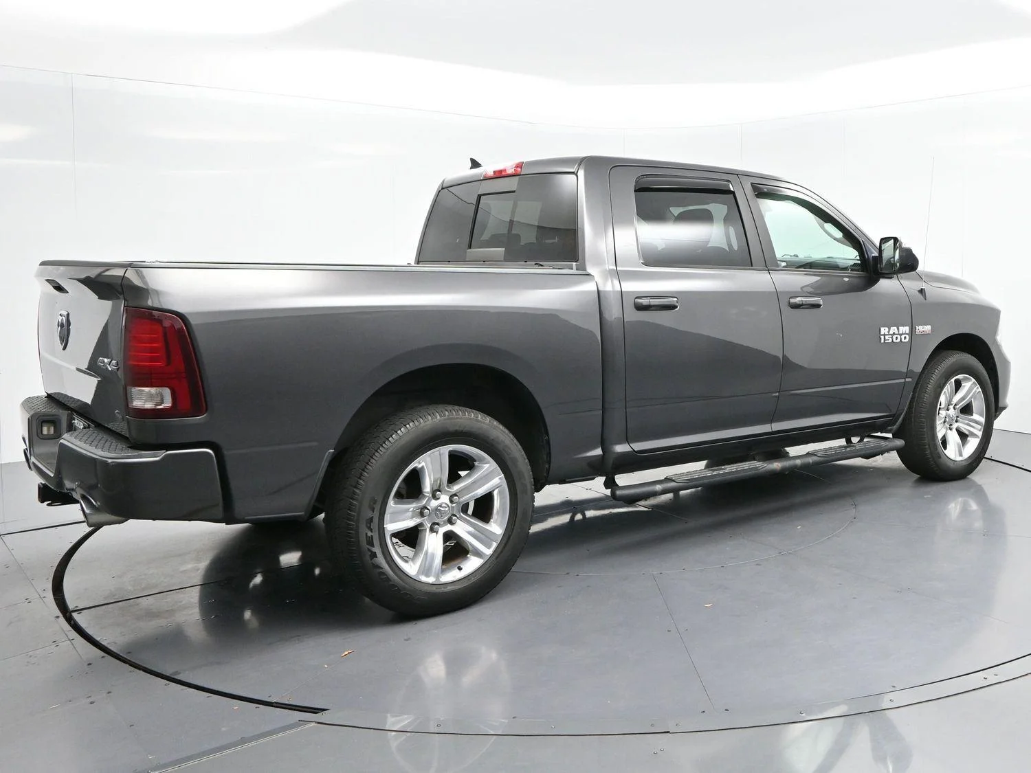 Used 2017 Granite Crystal Metallic Clearcoat Ram Sport image 7