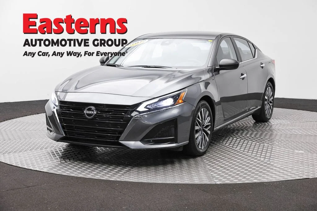 Used 2025 Gray Nissan 2.5 SV image 1