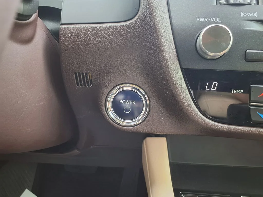 Used 2019 Gray Lexus 450h image 35