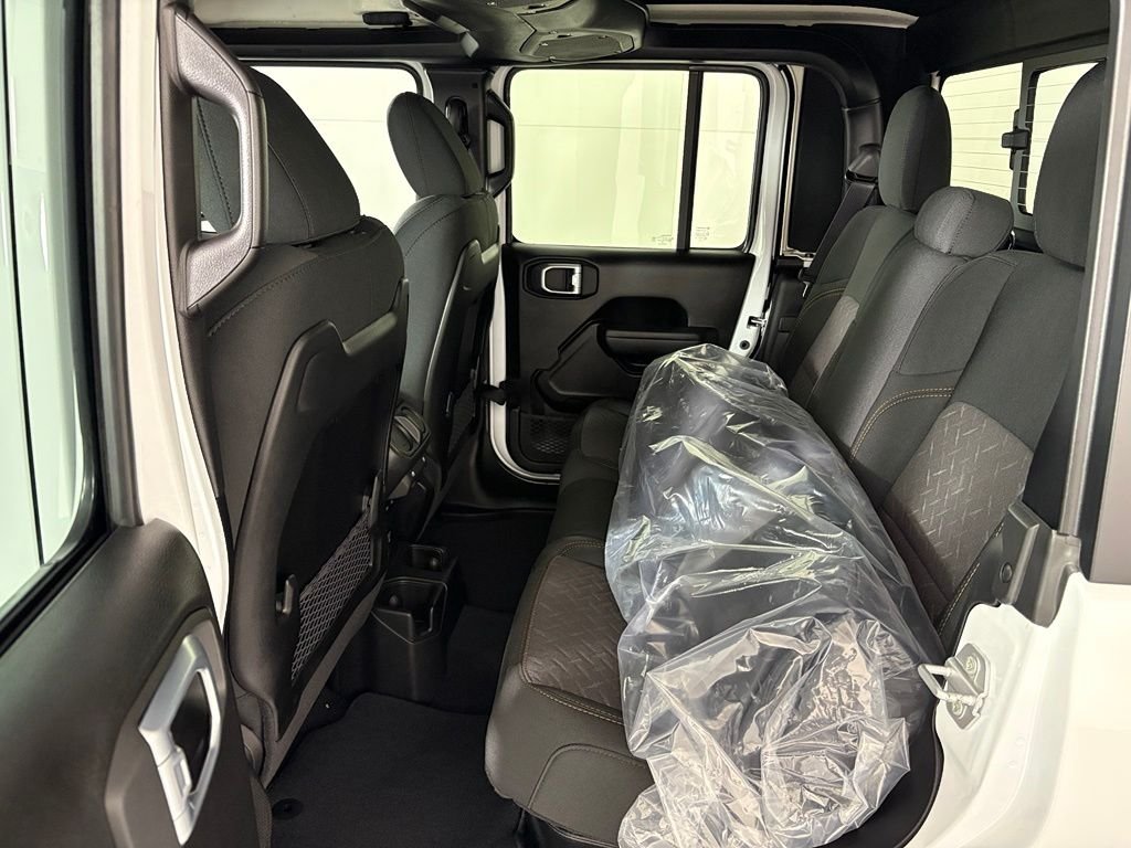 New 2026 Bright White Clearcoat Jeep Mojave image 24