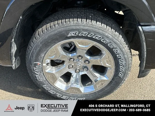 New 2026 Diamond Black Crystal Pearl-Coat Exterior Paint RAM Big Horn/Lone Star image 7