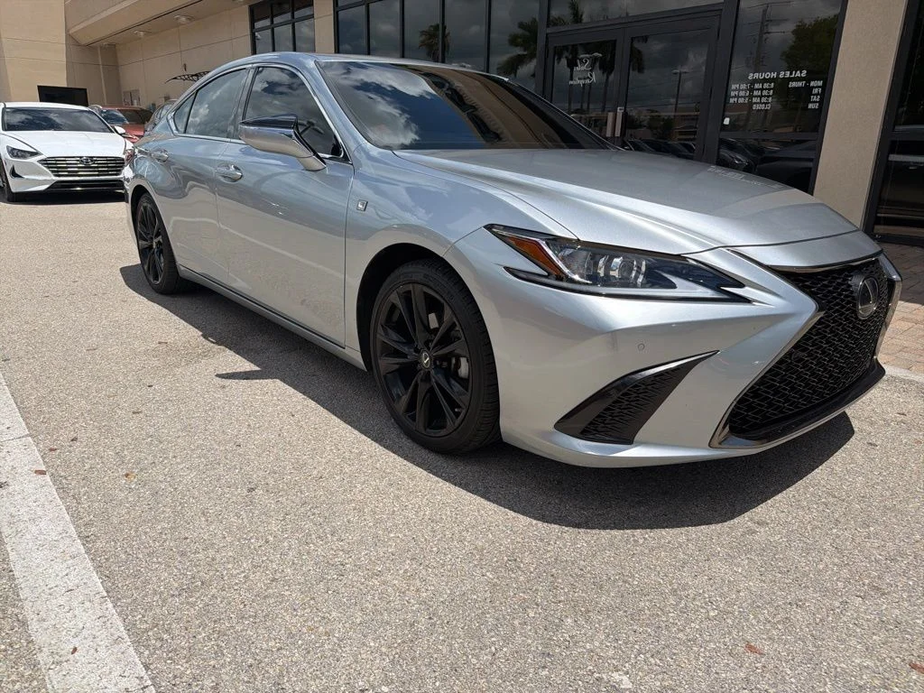 2022 Lexus ES 350 350 F SPORT's photo