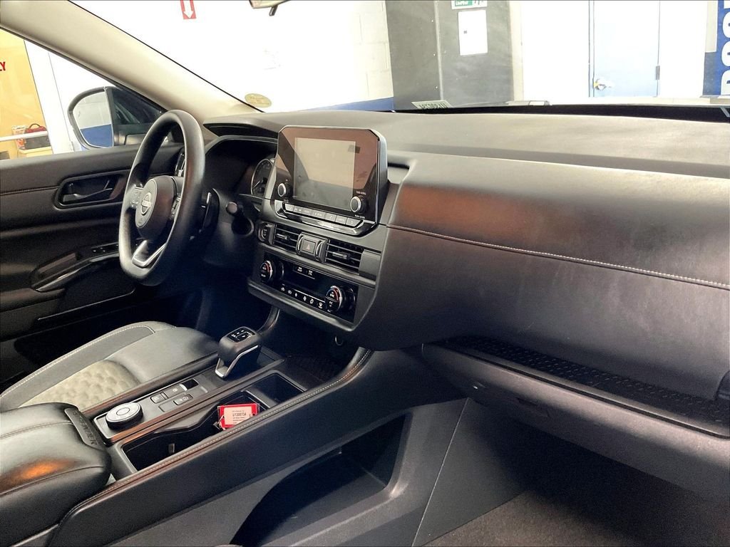 Used 2024 Black Nissan S image 14