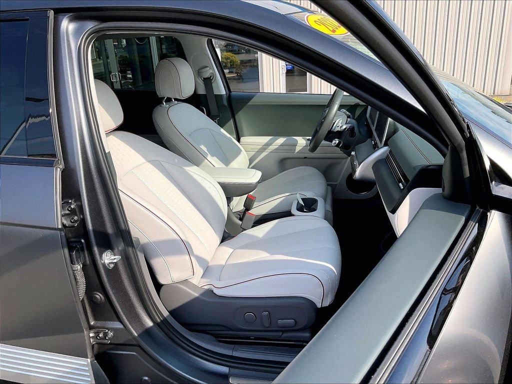 Used 2022 Gray Hyundai Limited image 11