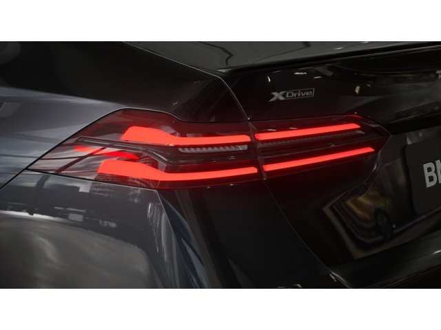 New 2027 Dark Graphite Metallic BMW  image 8