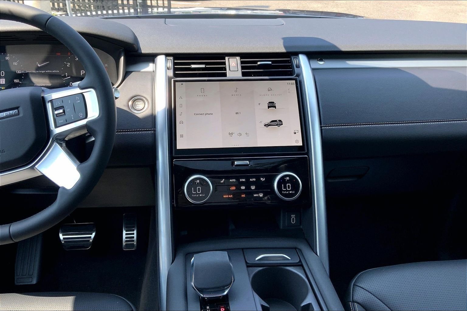 New 2026 Varesine Blue LAND ROVER Dynamic SE image 6