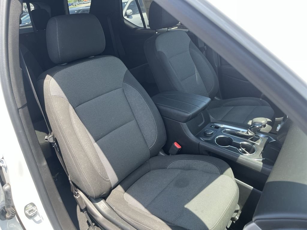 Used 2023 White Chevrolet LT image 31