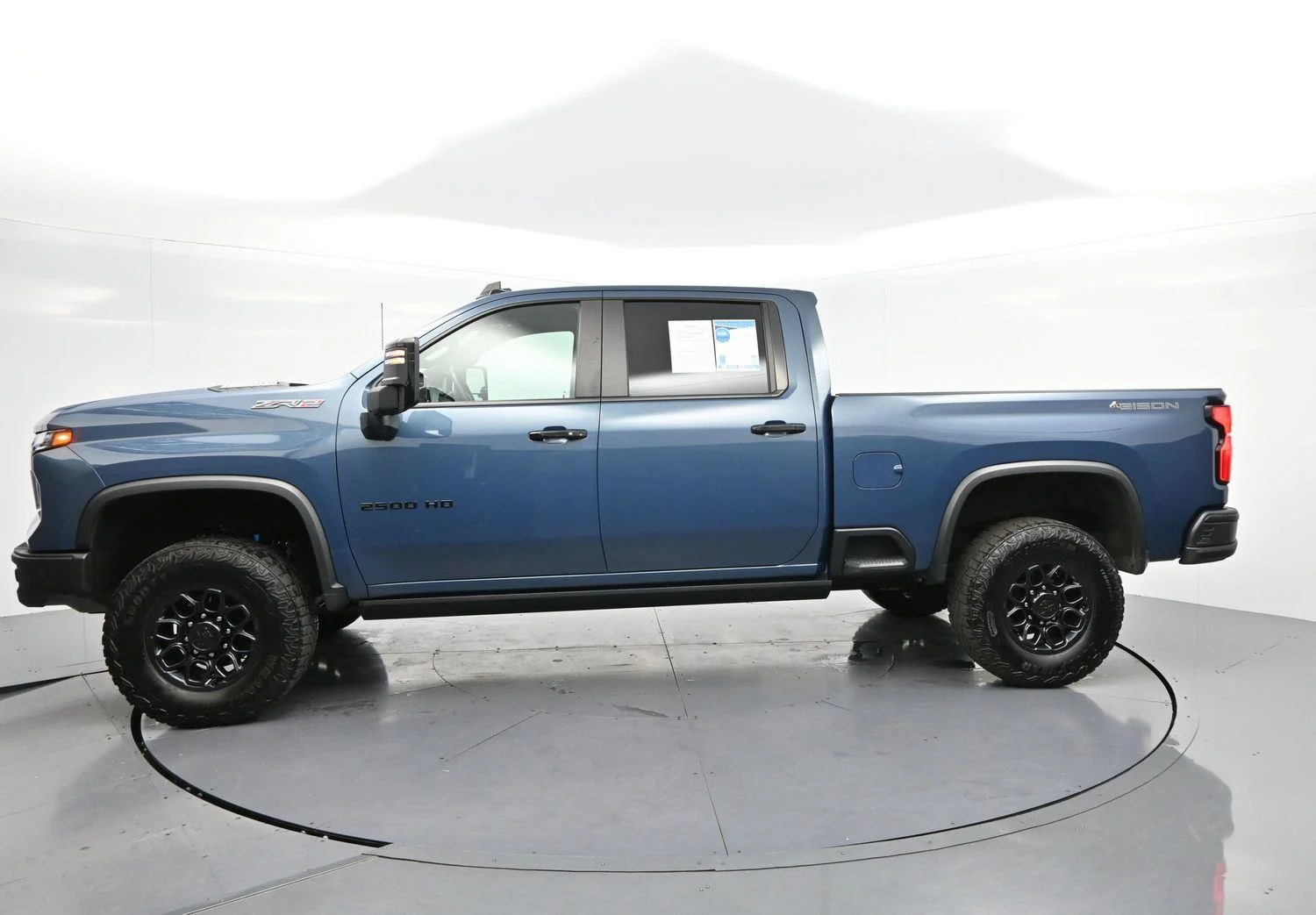 Used 2024 Lakeshore Blue Metallic Chevrolet ZR2 image 4