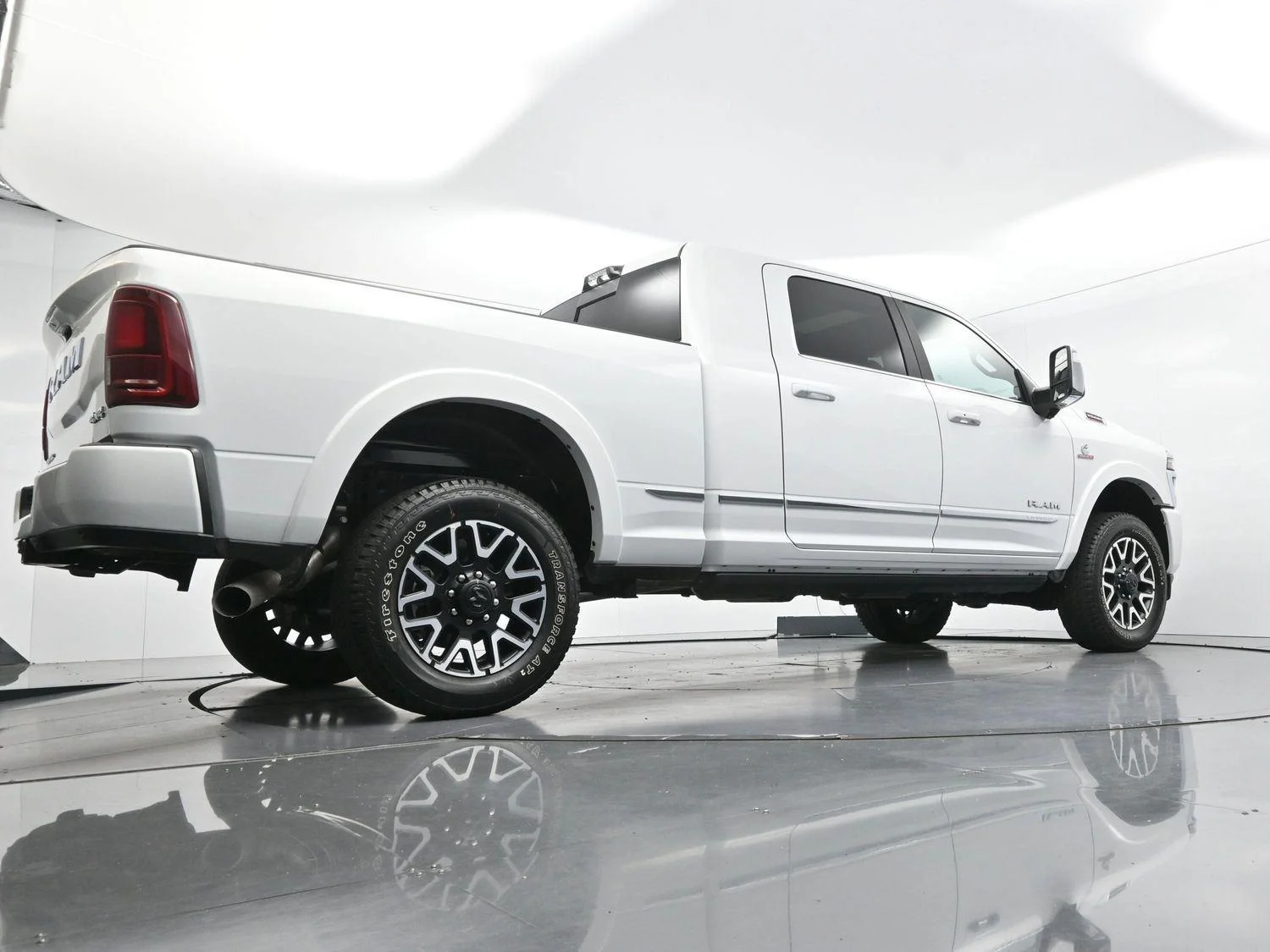 Used 2025 White Ram Limited image 54