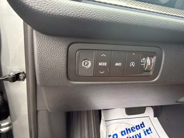 New 2027 Sterling Gray Metallic Chevrolet Z71 image 32