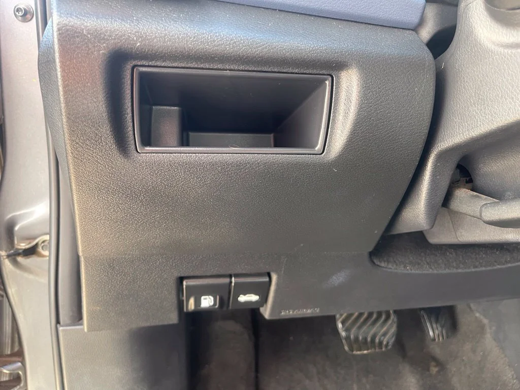 2023 Nissan Versa Sedan SV - Photo 13