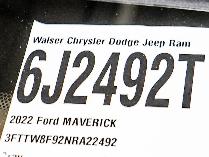 Used 2022 Gray Metallic Ford Lariat image 31