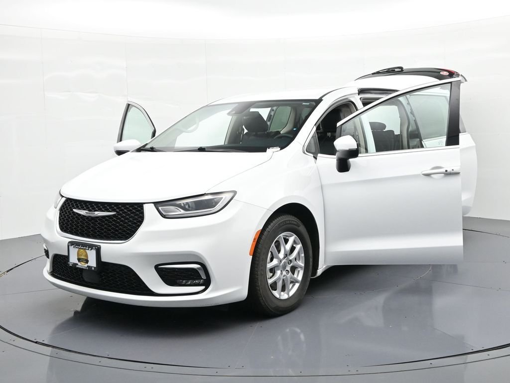 2023 Chrysler Pacifica Touring L - Photo 38