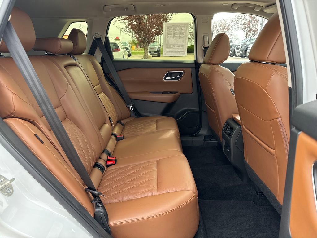 2024 Nissan Rogue Platinum - Photo 36