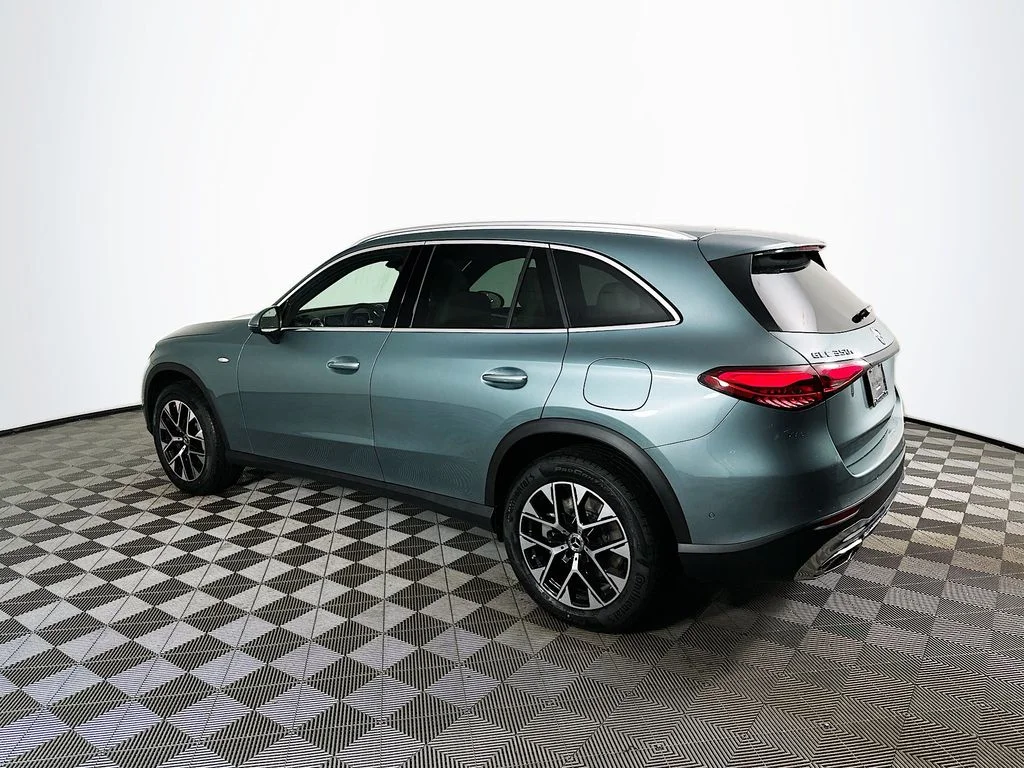 Used 2025 Gray Mercedes-Benz GLC 350e image 5