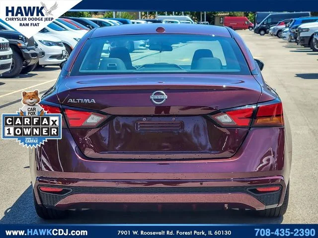 Used 2025 Red Nissan 2.5 SV image 5