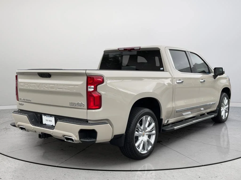 New 2026 Chevrolet Silverado 1500 High Country 4D Crew Cab