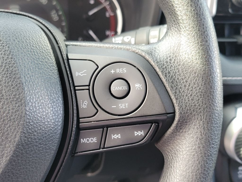 Used 2025 Silver Toyota XLE image 25