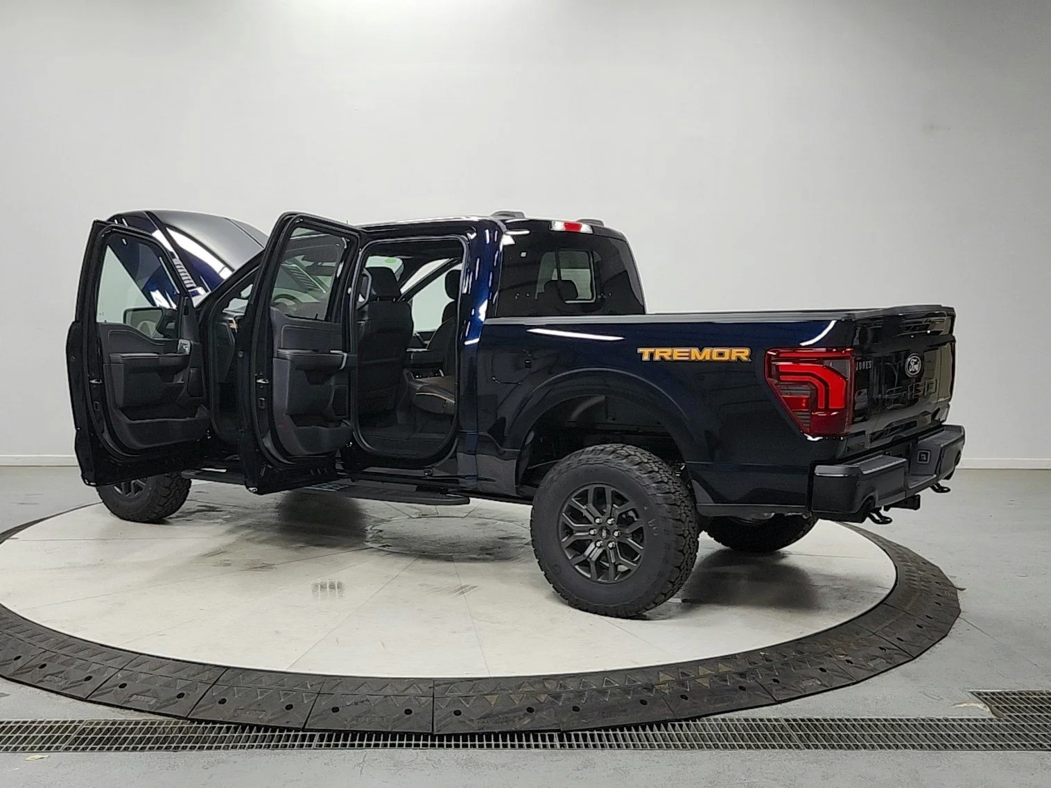 New 2026 Blue Ford Tremor image 13