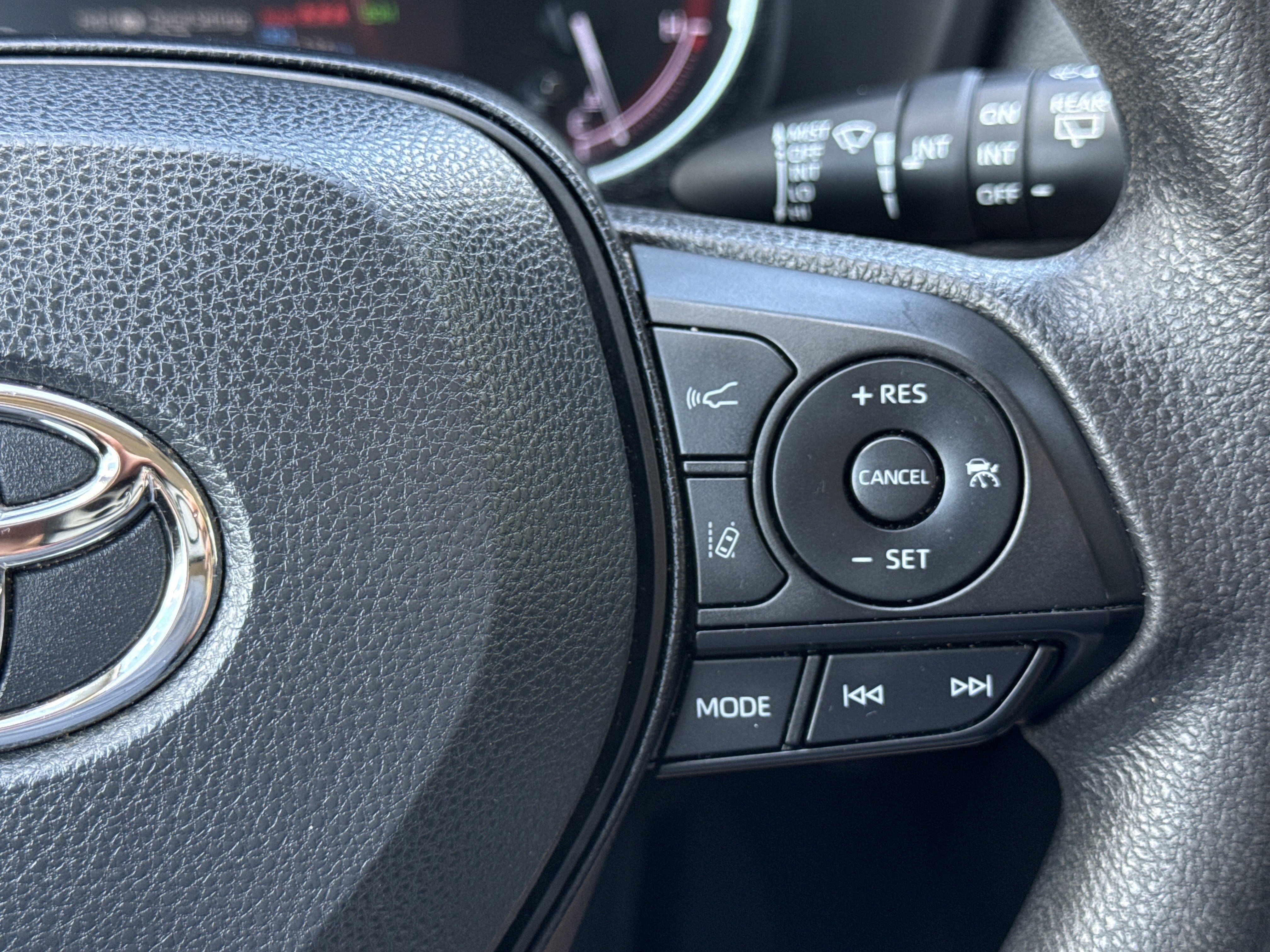 Used 2024 Ice Cap Toyota XLE image 21