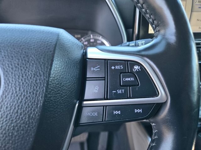 Used 2022 Silver Toyota Platinum image 18