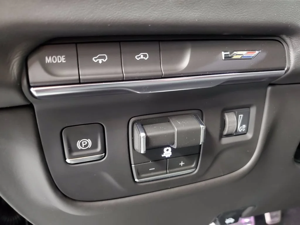 2026 Cadillac Escalade V-Series - Photo 8