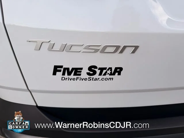 Used 2025 White Hyundai SEL image 12