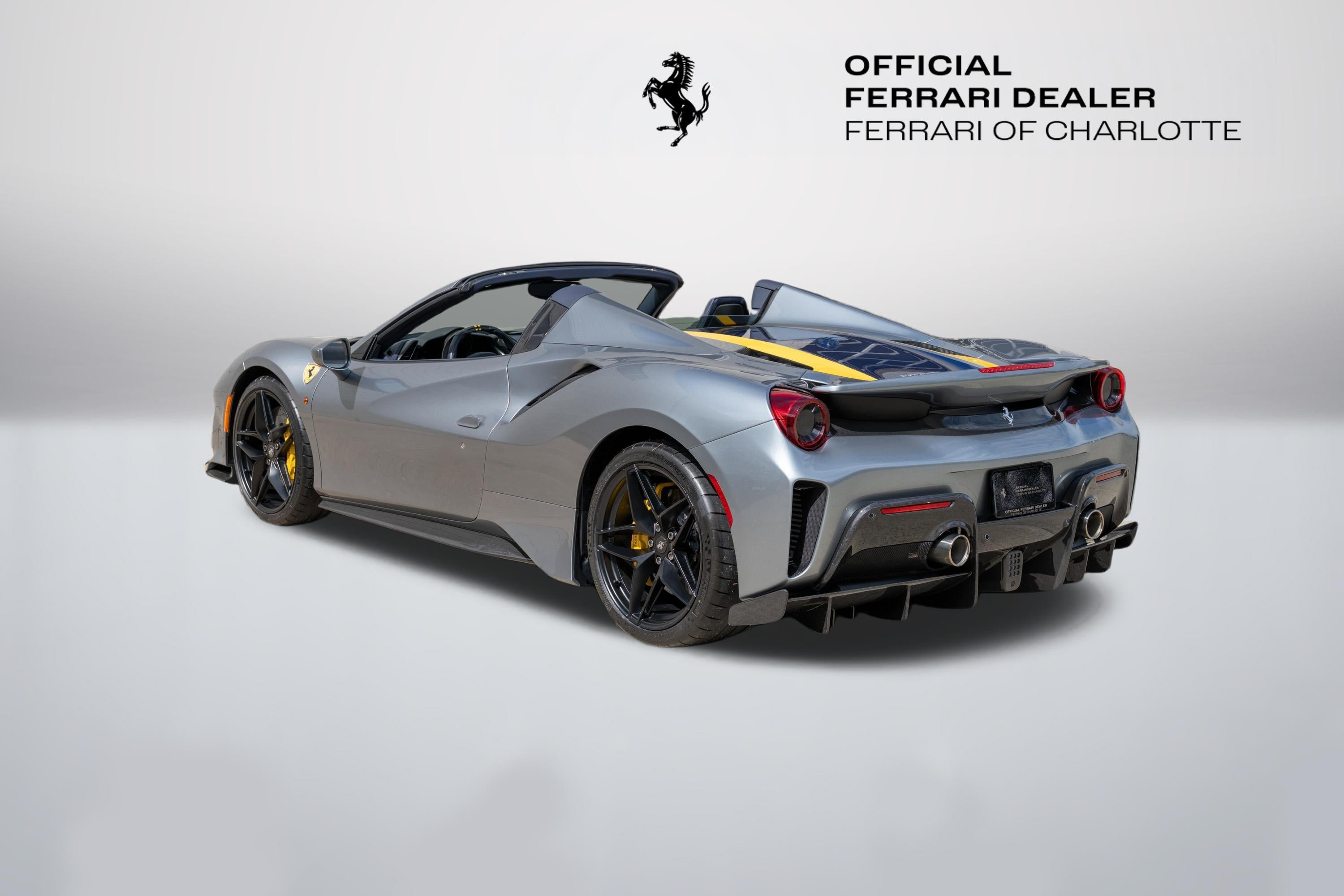 Used 2020 Grigio Titanio Metall Ferrari  image 2