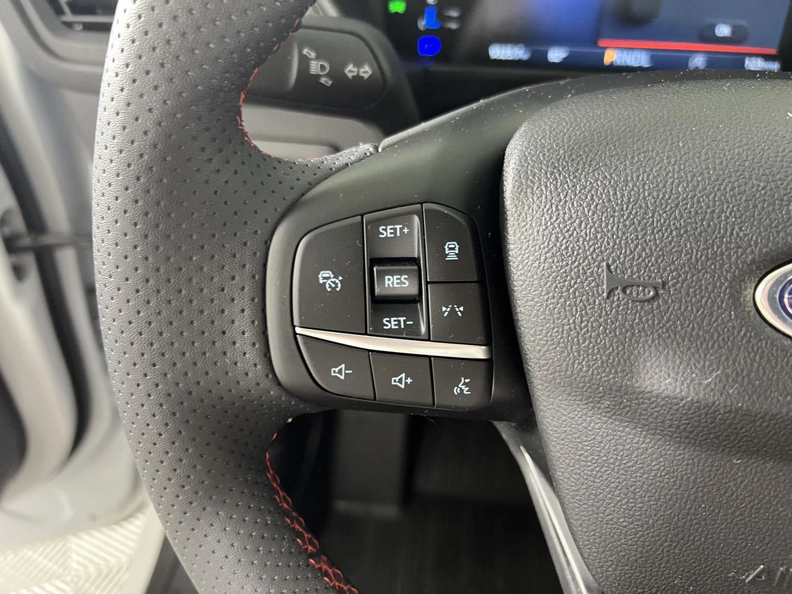 Used 2023 Oxford White Ford ST-Line image 14