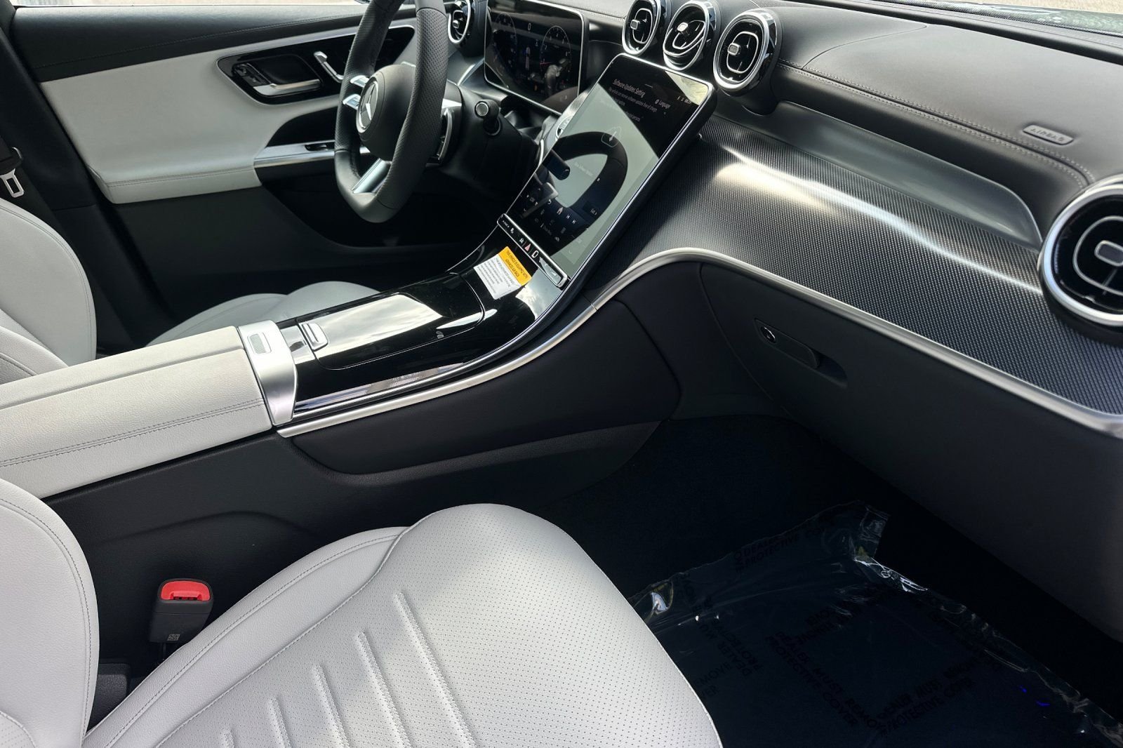 2026 Mercedes-Benz GLC Base - Photo 8