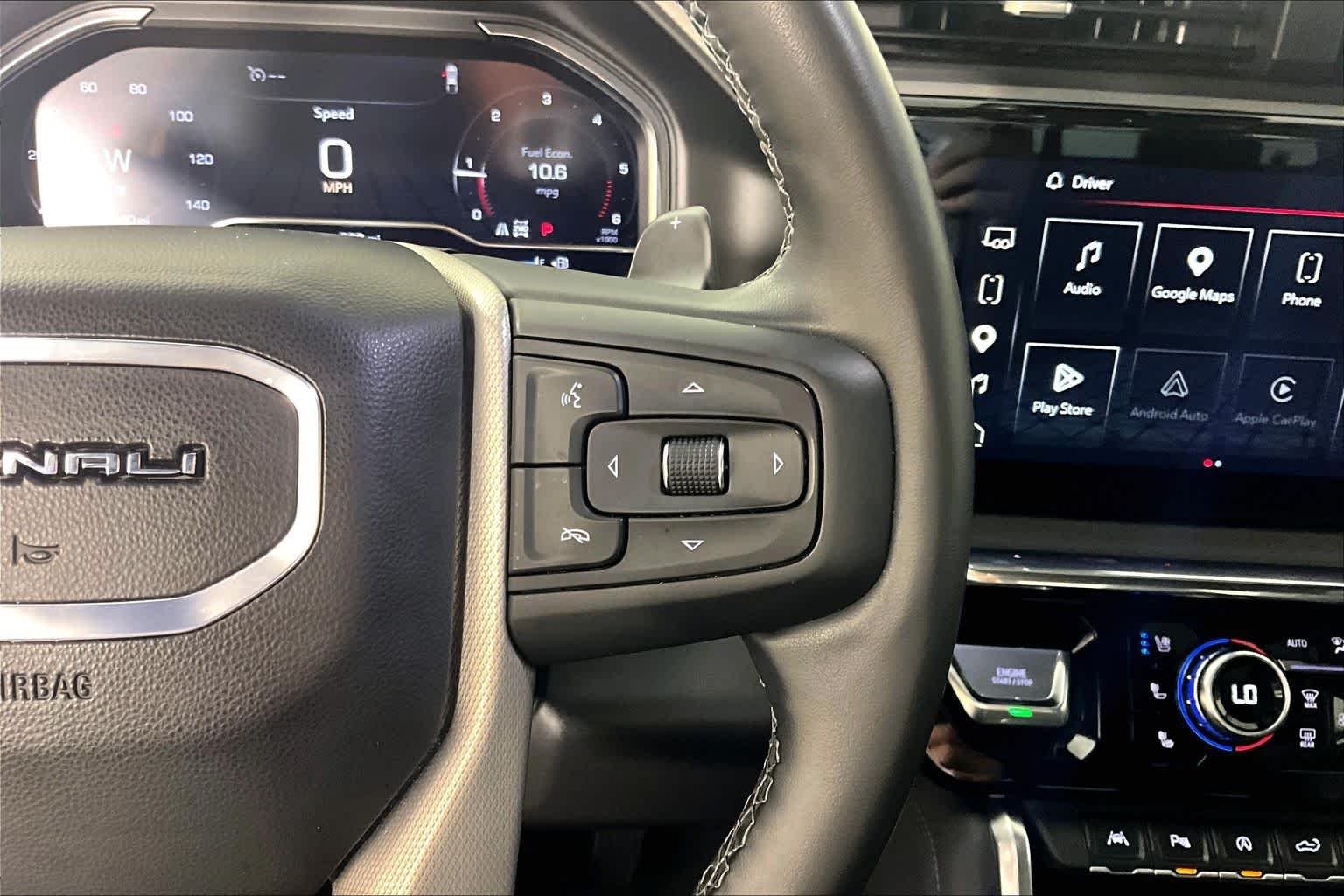 Used 2025 Onyx Black GMC Denali image 24