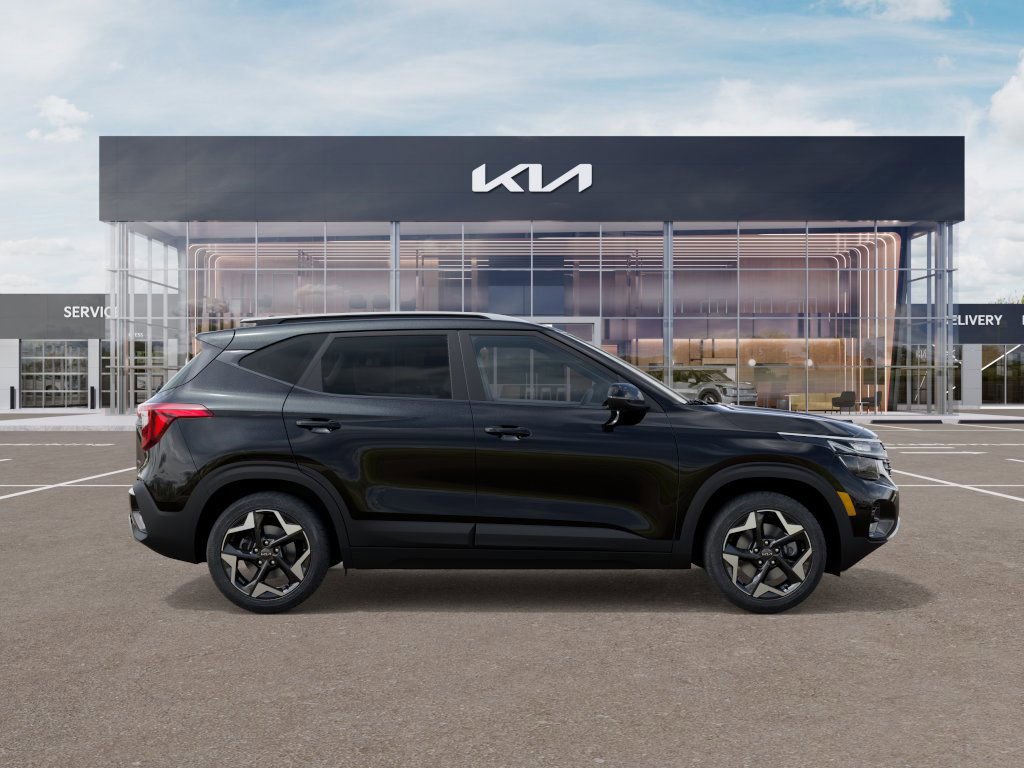 New 2026 Fusion Black Kia S image 7