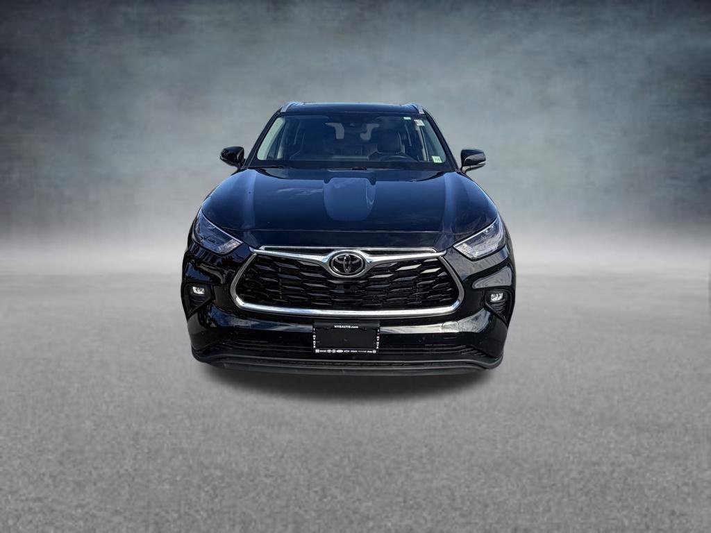 Used 2023 Black Toyota XLE image 9