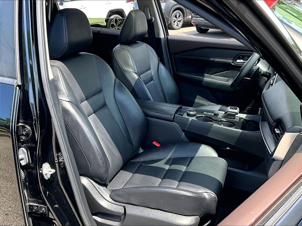 Used 2023 Black Nissan SV image 11