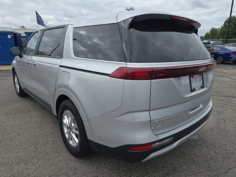 Used 2022 Silver Kia LXS image 6