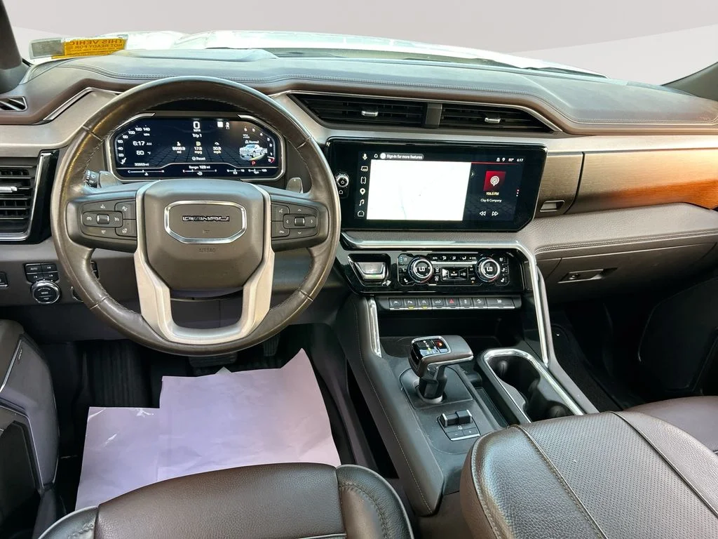 Used 2023 White GMC Denali image 26
