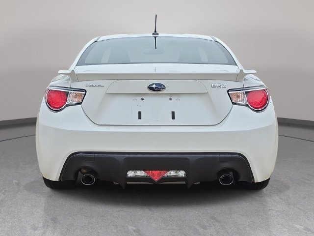 Used 2013 White Subaru Limited image 7