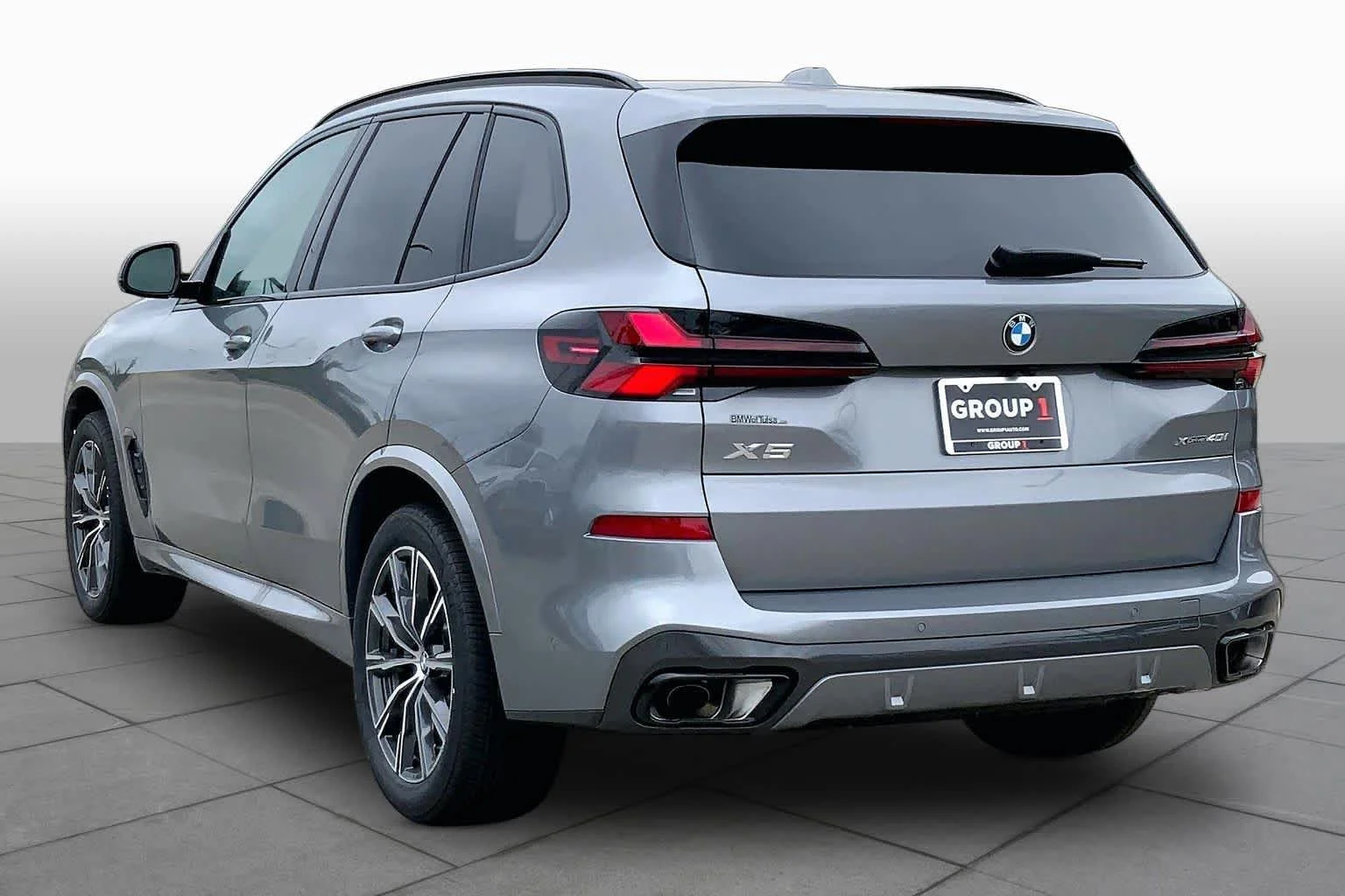 New 2026 Skyscraper Grey Metallic BMW xDrive40i image 11